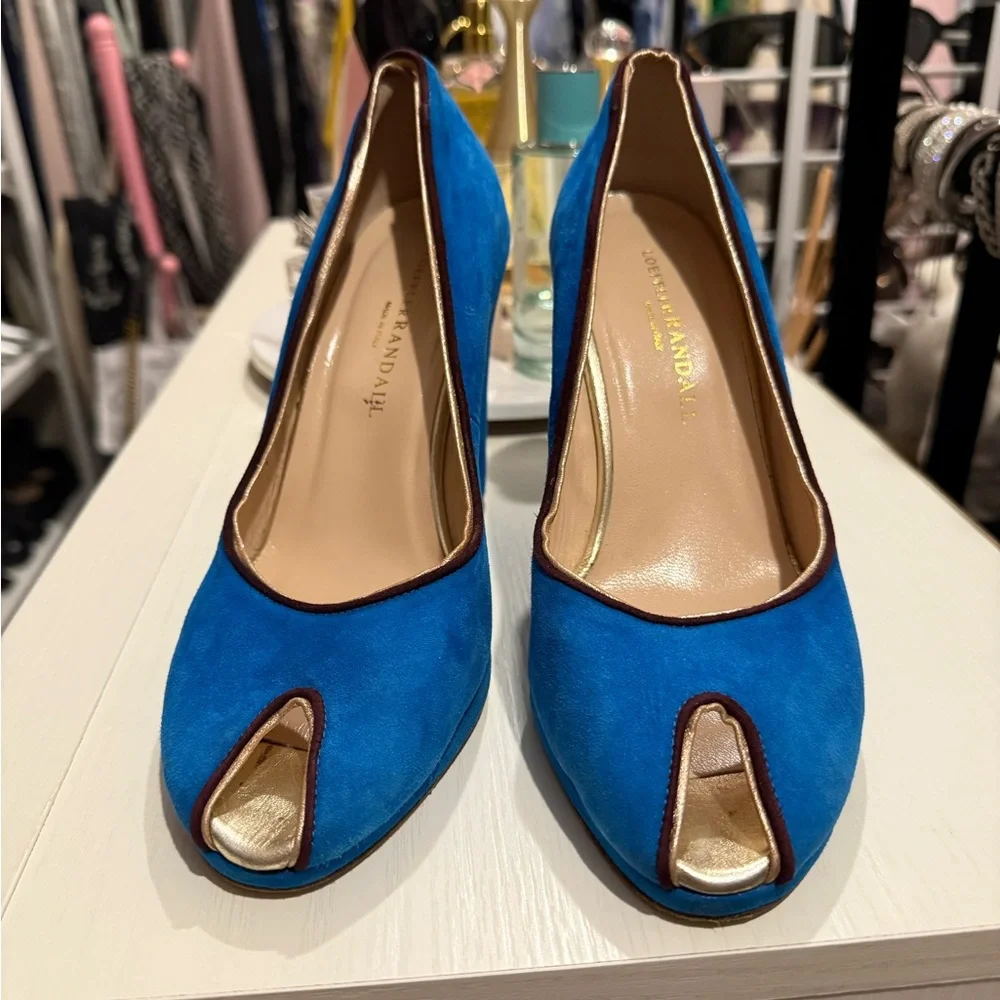 Loeffler Randall reposhing this